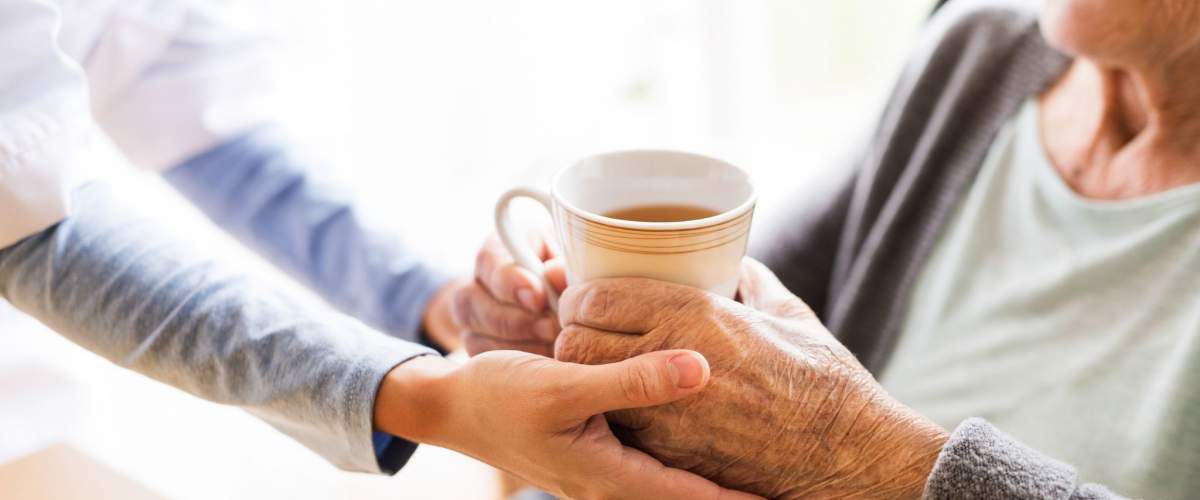 Уход за пожилыми людьми в Санкт-Петербурге