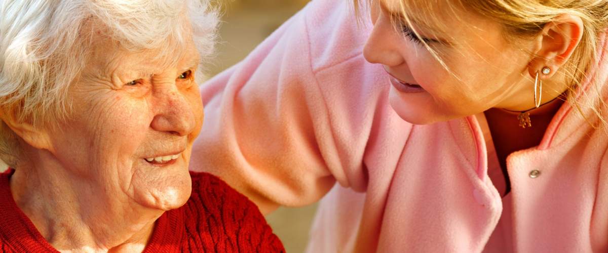 Сиделка для пожилого человека в Санкт-Петербурге